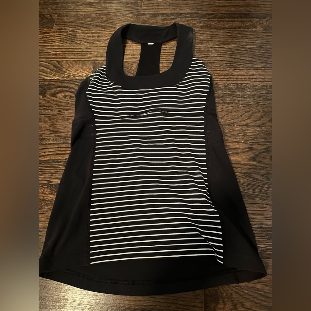 Lululemon AthleticTank Top w/Built in Bra